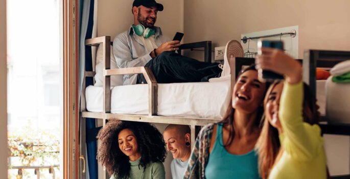 Tips for living with dorm mates