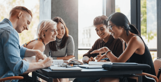 How self storage can benefit university students 