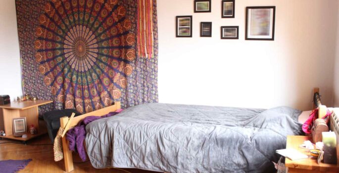 How to hang a tapestry in your dorm room 