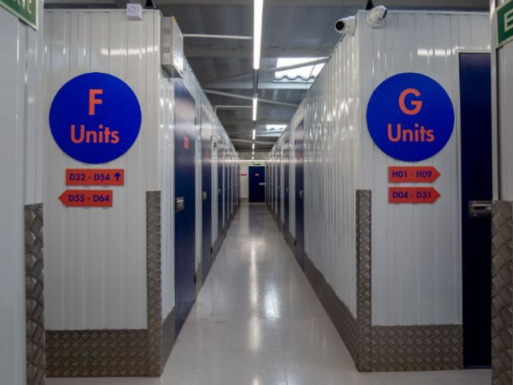 Wigwam Self Storage Dorking Front Side Corridor