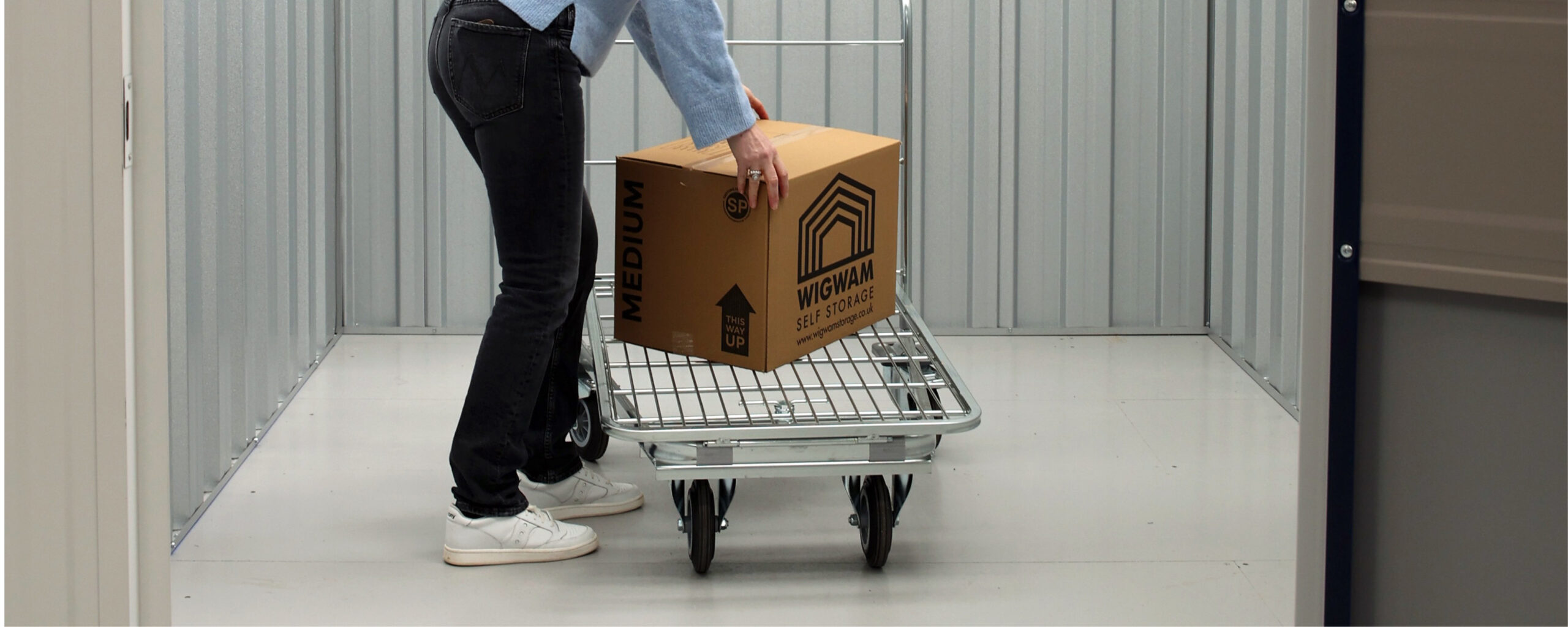 Loading boxes in storage